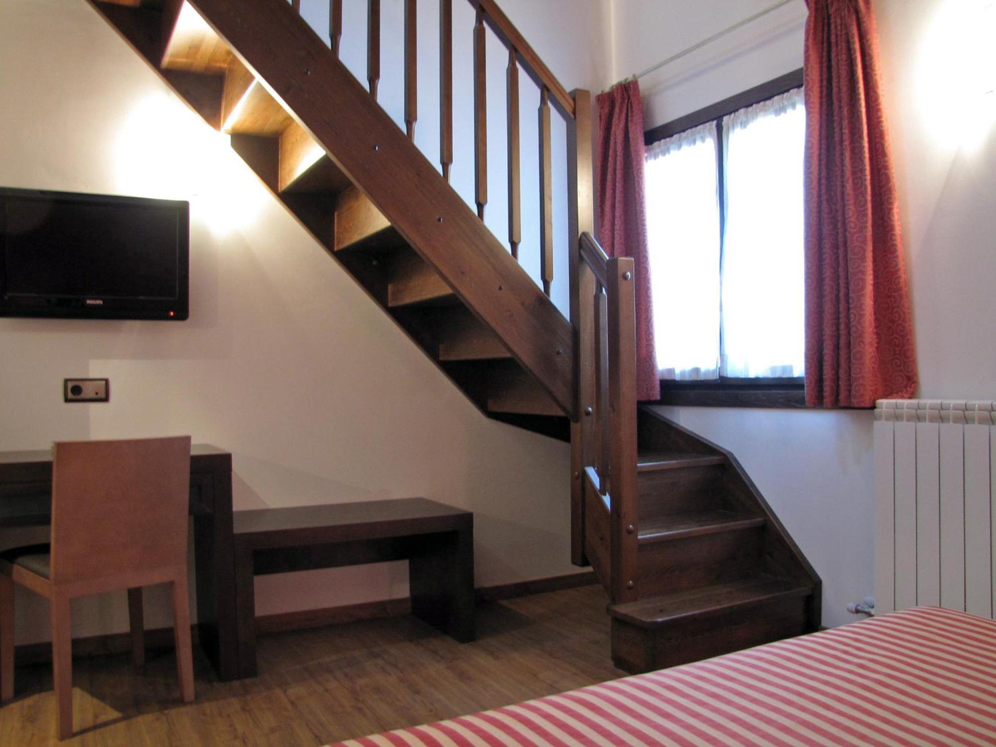 Hotel Sesue Бенаске Номер фото