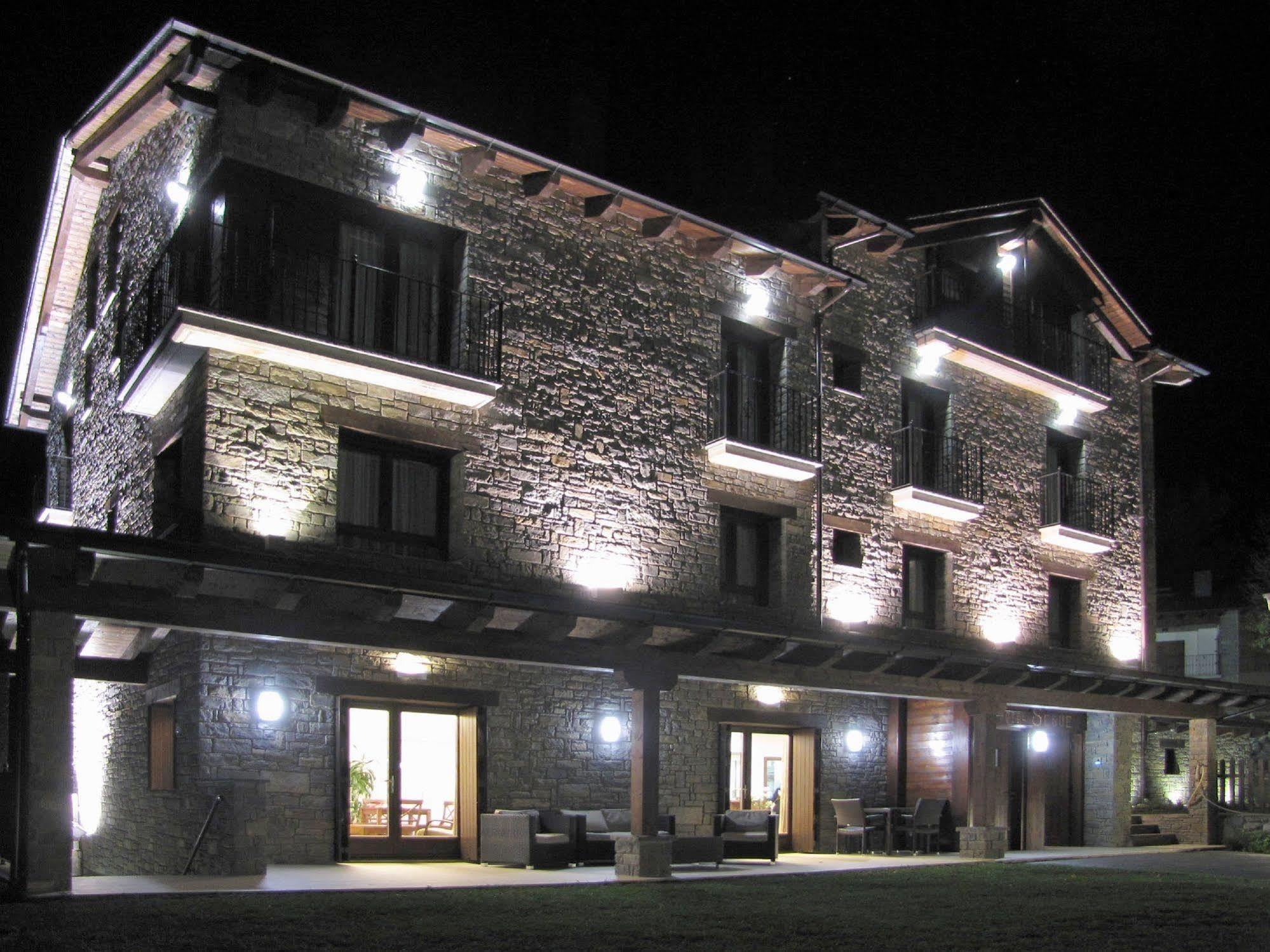 Hotel Sesue Бенаске Экстерьер фото