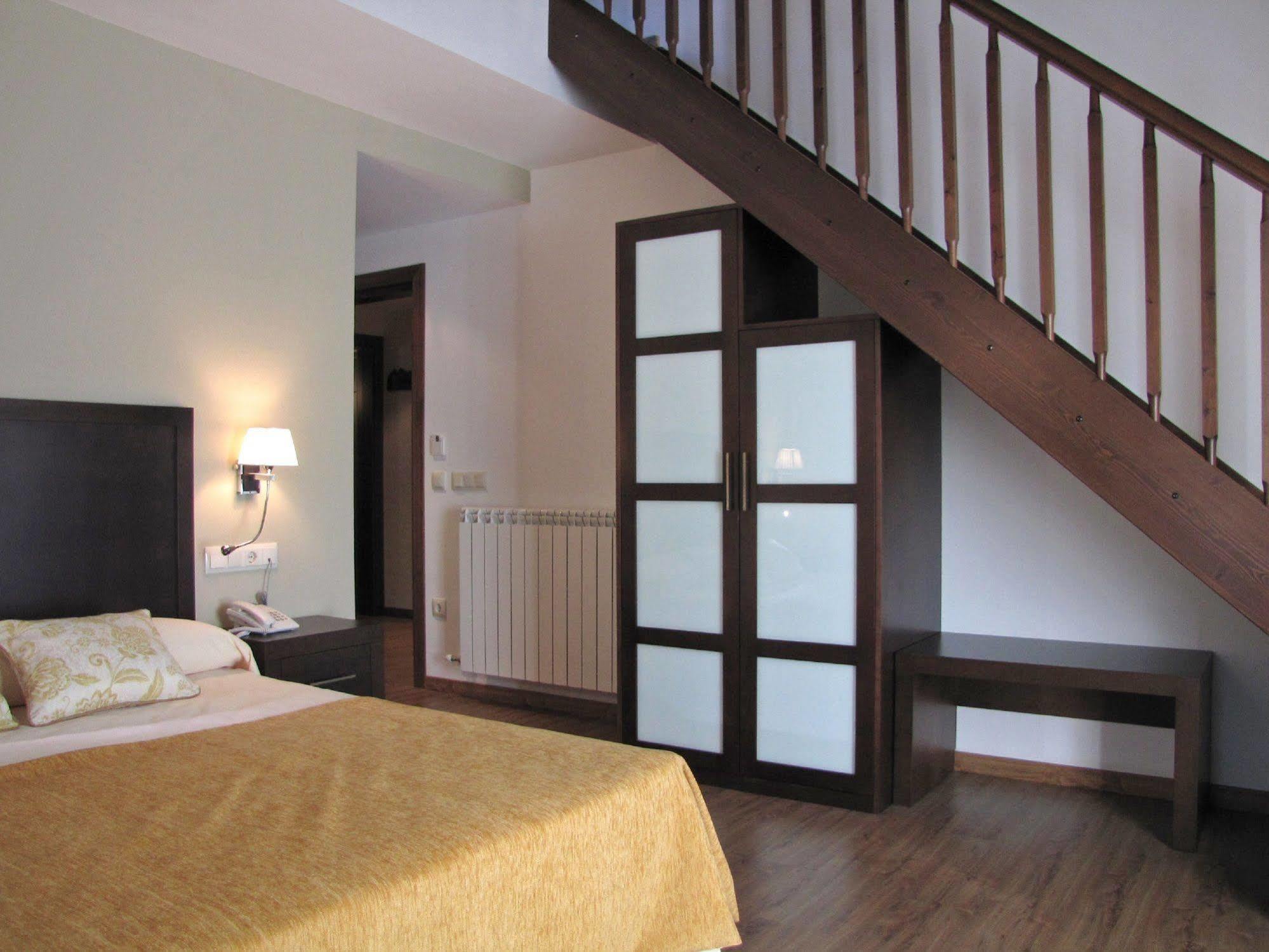 Hotel Sesue Бенаске Экстерьер фото